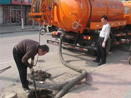 杨市办事处清掏化粪池，健康生活从这里开始